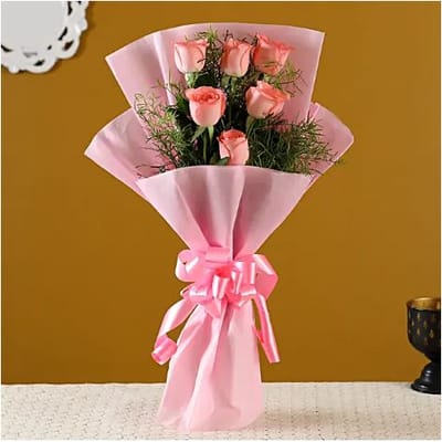 Delicate Love 6 Pink Roses Bunch